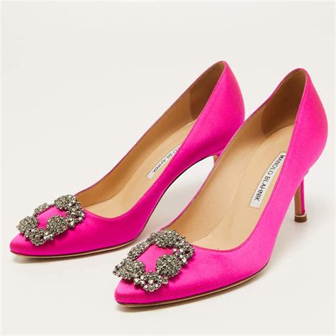 how to spot fake manolo blahnik shoes|are manolo blahnik heels real.